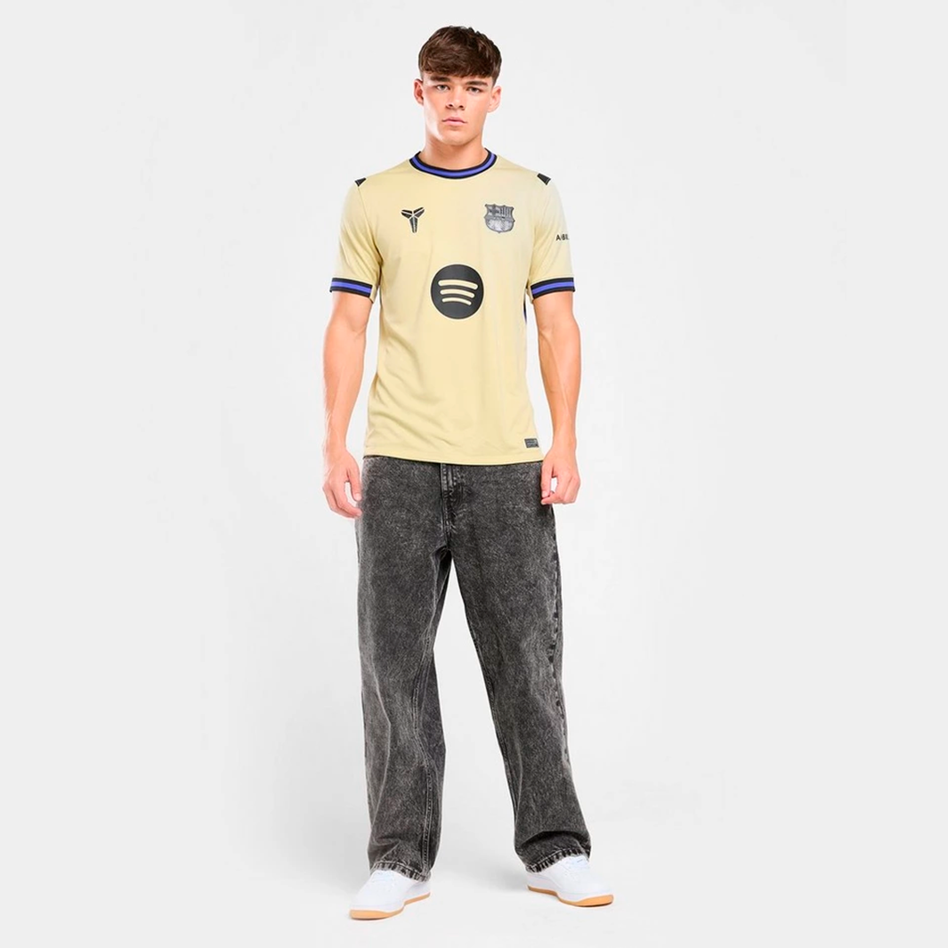 Camisa Barcelona x Kobe 2025/26 Away – Torcedor